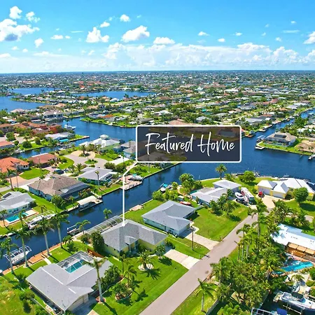 Quiet And Relaxing Waterfront Paradise With Direct Access To The Gulf Of Mexico, Villa Just For Sun